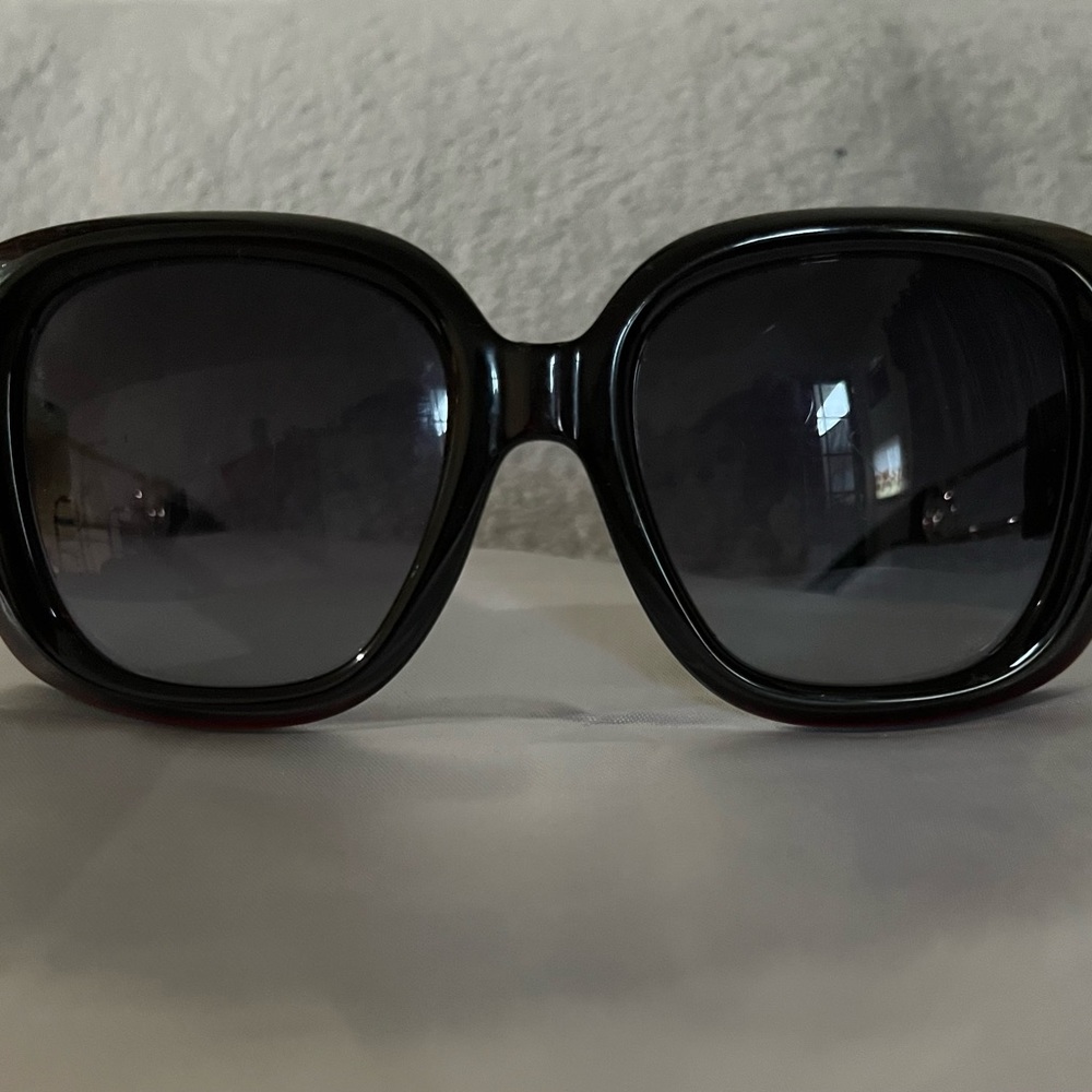Versace sun glasses metal sides